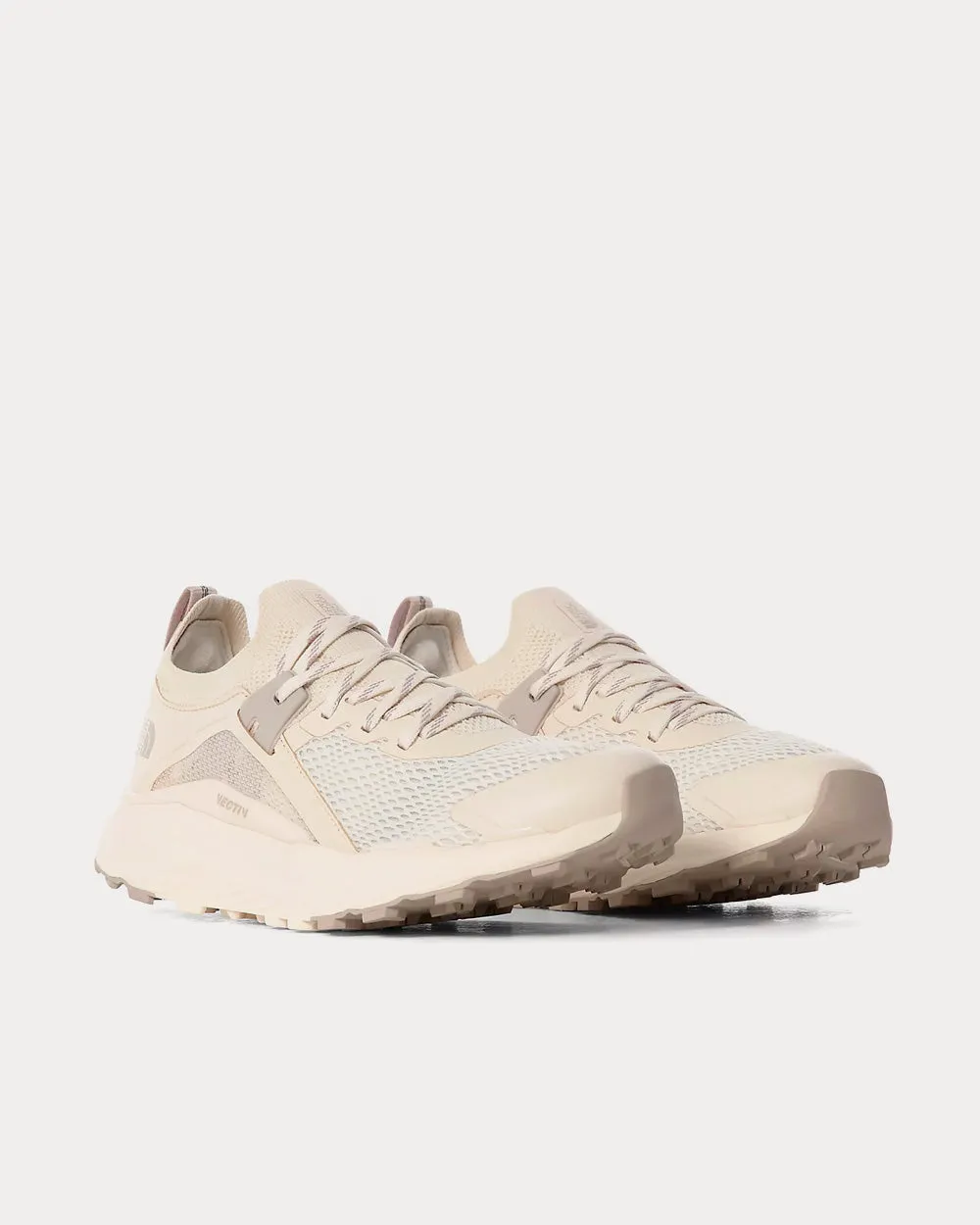 Vectiv™ Hypnum Gardenia White / Silver Grey Running Shoes